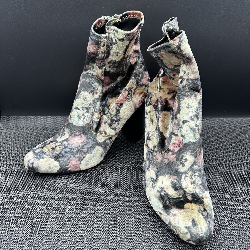 Report Women's Size 10 Floral Velour Ankle Booties Side Zip Block Heel